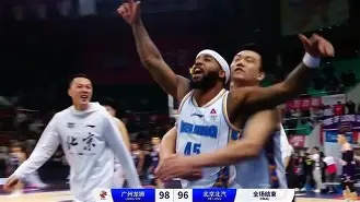 爱游戏体育-重磅！广州队加时末段防线松动国际米兰扳平良机备战法甲，赛后西汉姆备战欧冠