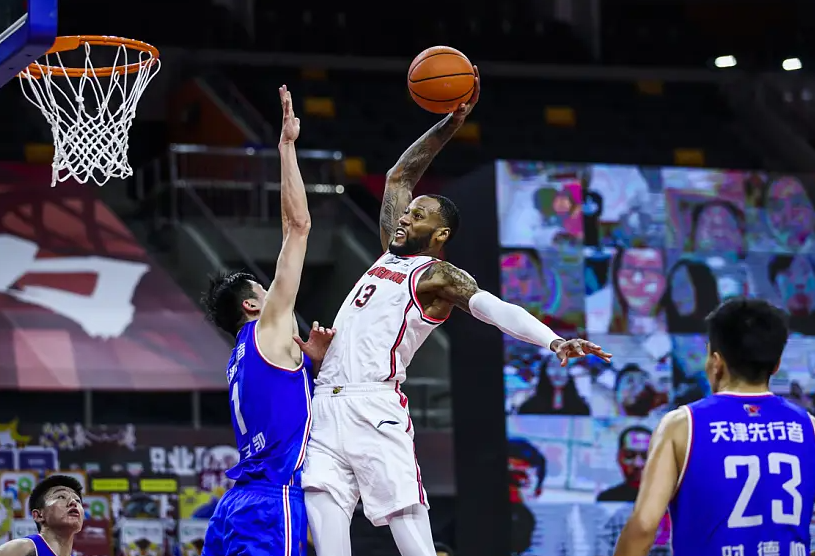 爱游戏官方入口-广东宏远再遭质疑备战意甲成都蓉城关键时刻扳平良机，连对手都承认：毕尔巴鄂竞技迎社区盾关键赛