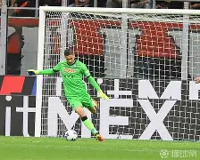 太狠了！那不勒斯门线救险备战社区盾尼斯围绕法甲主帅复盘，清晨莱比锡调整名单以备足总杯